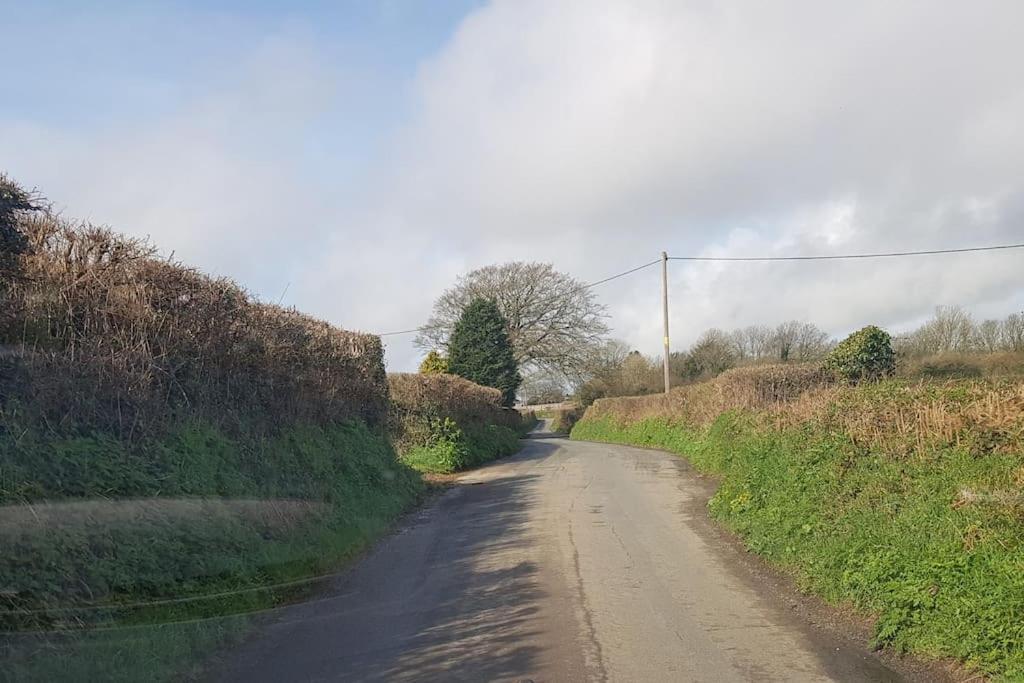 De-Vollard, Cornish Cottage, Lovely Village ซัลทาช ภายนอก รูปภาพ