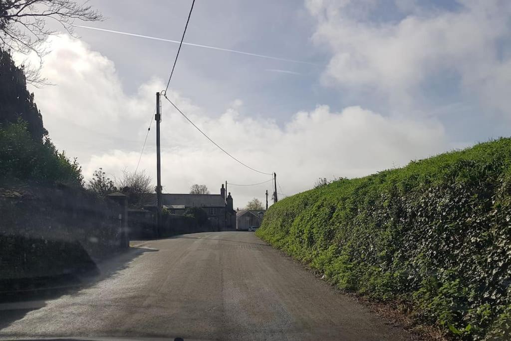 De-Vollard, Cornish Cottage, Lovely Village ซัลทาช ภายนอก รูปภาพ
