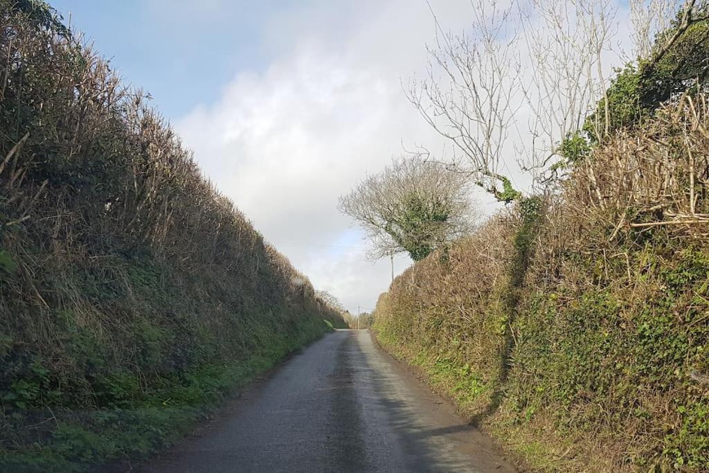De-Vollard, Cornish Cottage, Lovely Village ซัลทาช ภายนอก รูปภาพ